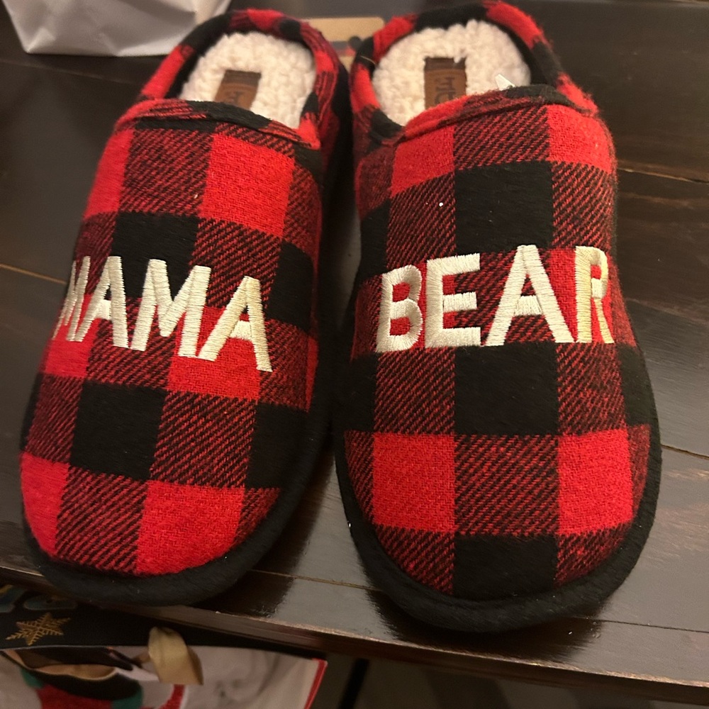 Dearfoams Women's Mama Bear Slipper NWT size XL 11-12